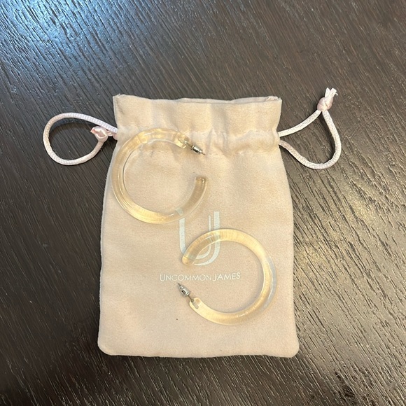 Uncommon James lucite hoops - clear - Picture 2 of 3